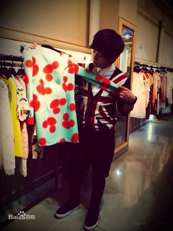 武艺(Philip Wu/Philip Lau)Philip51原创服饰品牌性感图片图集