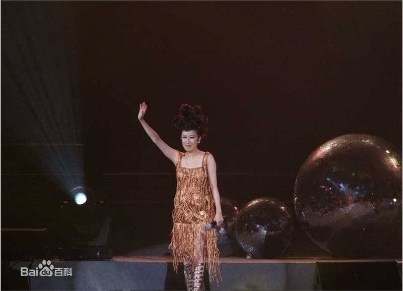 吕珊(Rosanne Lui)超级吕声2010 演唱会图片图册