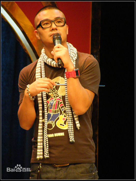 安琥主持人照片图册