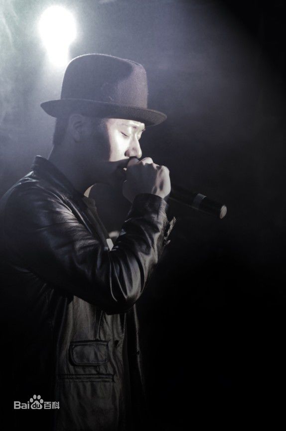 安琥主持人照片图册