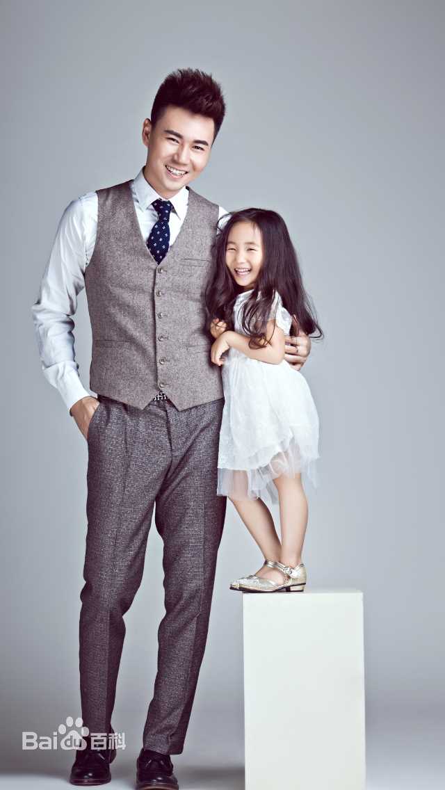 刘屹宸家庭相册前后照片