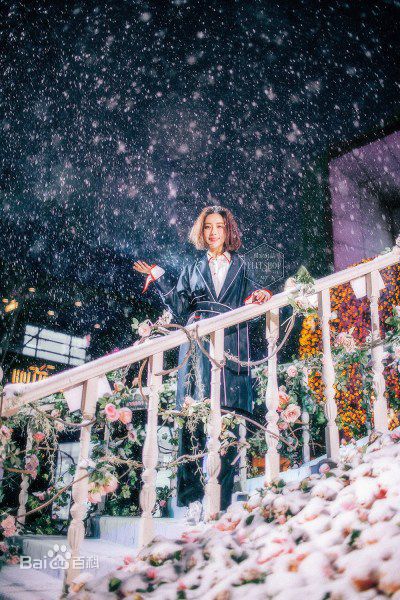 孟子义(Zoey)ELLESHOP素颜照相册