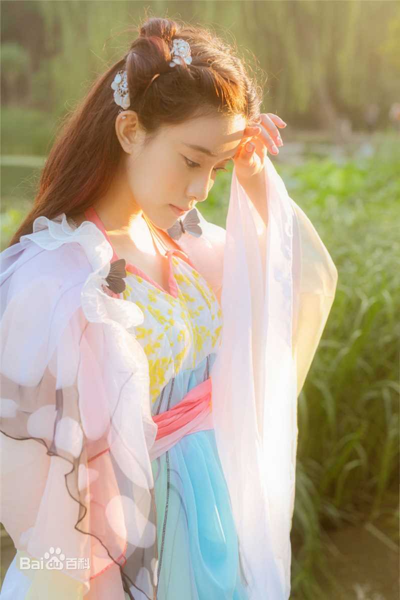 孟子义(Zoey)古装素颜照壁纸