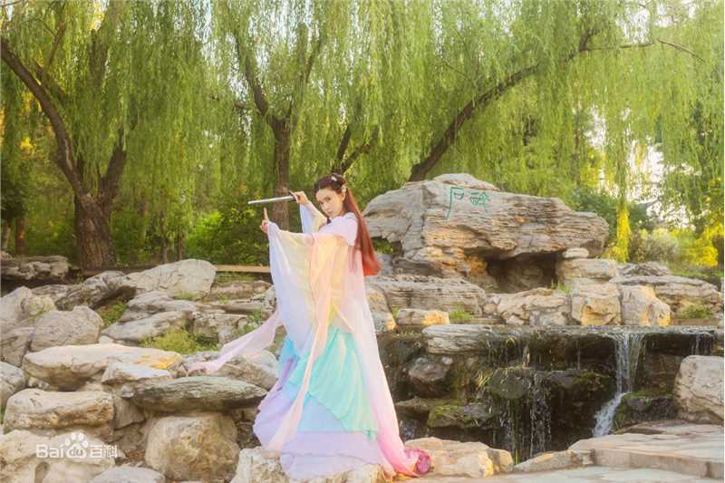 孟子义(Zoey)古装素颜照壁纸