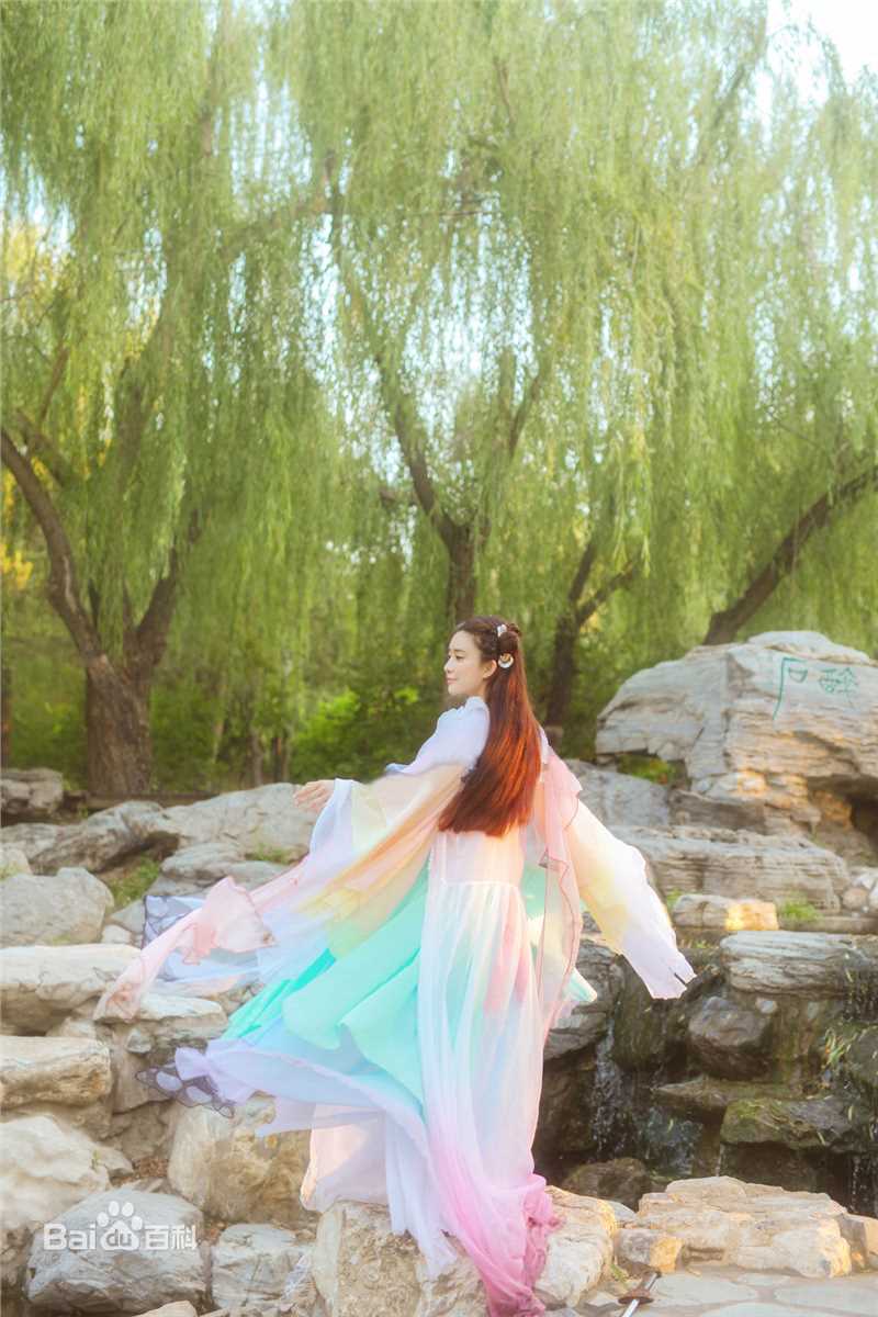 孟子义(Zoey)古装素颜照壁纸