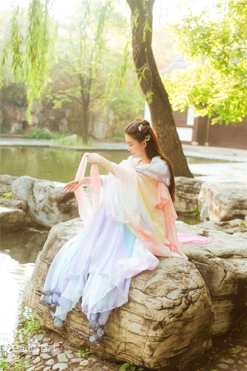 孟子义(Zoey)古装素颜照壁纸