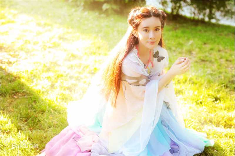 孟子义(Zoey)古装素颜照壁纸