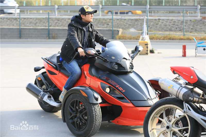 王子(prince)影片《兄弟之北漂歌手》高清剧照