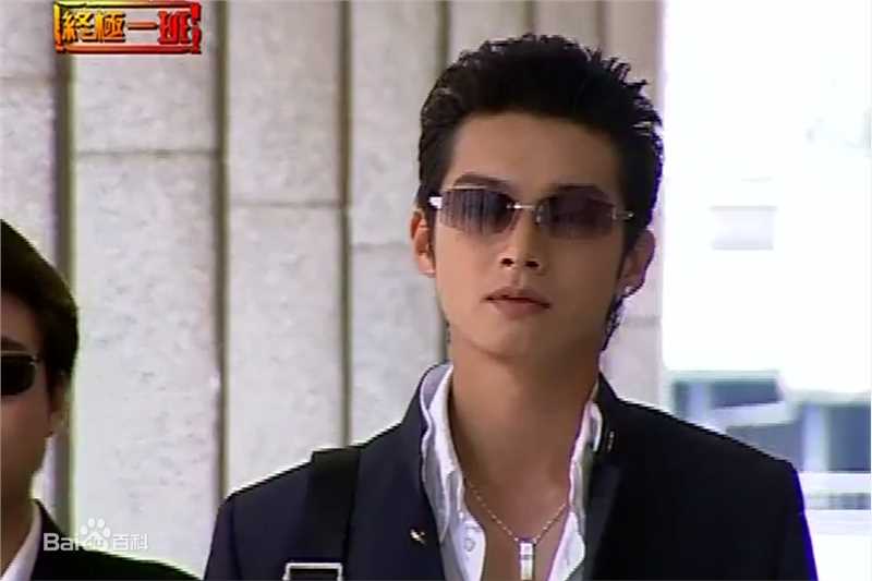 辰亦儒(Calvin)王亚瑟生活照