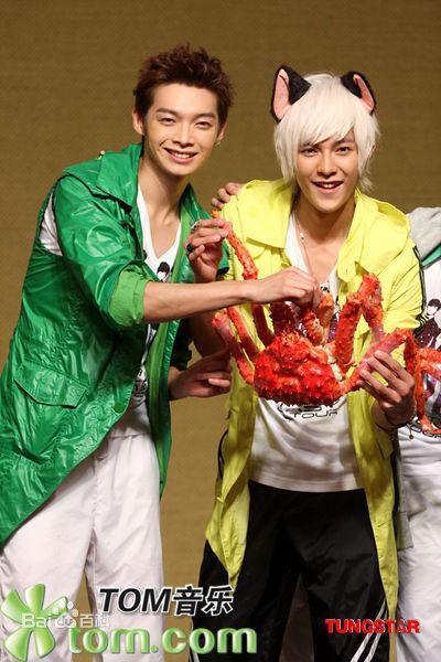 辰亦儒(Calvin)2009年飞轮海小巨蛋演唱会生活照