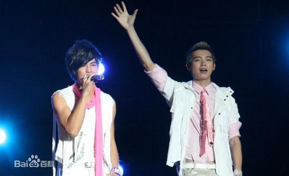 辰亦儒(Calvin)2008年蒙牛梦想我做主演唱会生活照相册