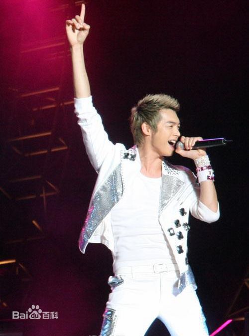 辰亦儒(Calvin)2008年蒙牛梦想我做主演唱会生活照相册