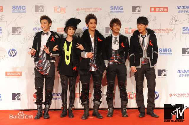 辰亦儒(Calvin)2009MTV超级盛典性感图片图集