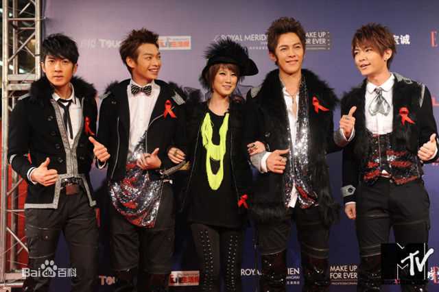 辰亦儒(Calvin)2009MTV超级盛典性感图片图集