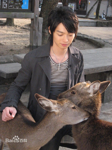 辰亦儒(Calvin)生活照性感图片图集