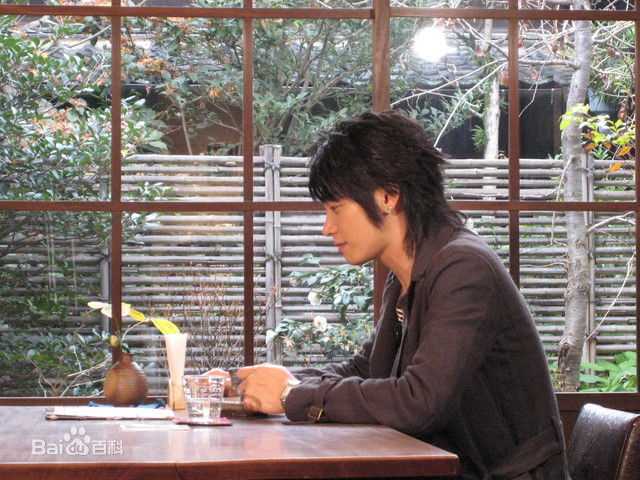 辰亦儒(Calvin)生活照性感图片图集