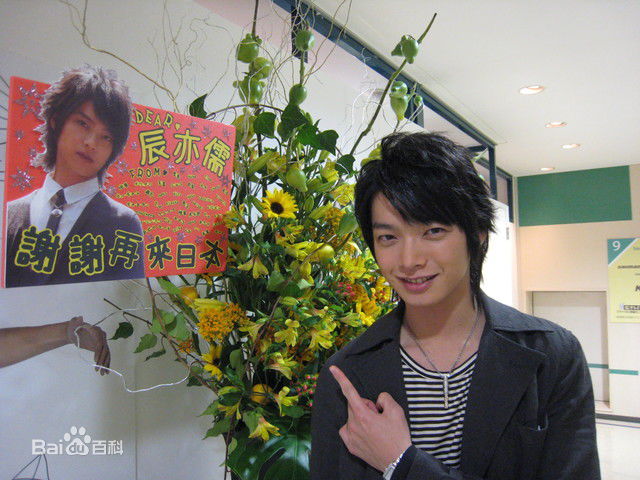 辰亦儒(Calvin)生活照性感图片图集