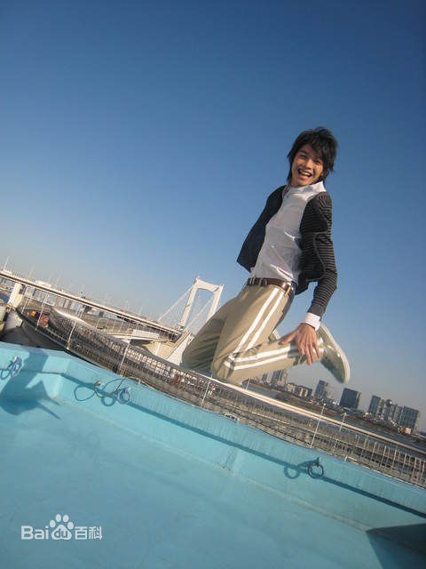 辰亦儒(Calvin)生活照性感图片图集