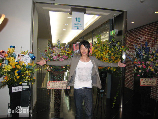 辰亦儒(Calvin)生活照性感图片图集