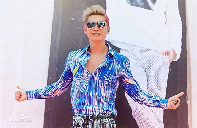 辰亦儒(Calvin)活动照壁纸壁纸