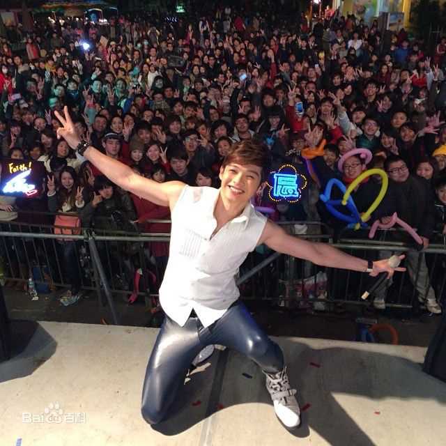 辰亦儒(Calvin)活动照壁纸壁纸