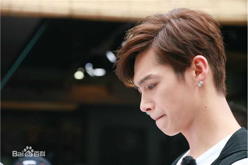 辰亦儒(Calvin)活动照壁纸壁纸