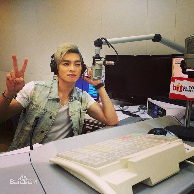 辰亦儒(Calvin)生活照图片图册