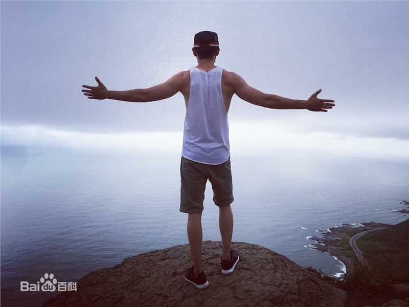 辰亦儒(Calvin)生活照图片图册