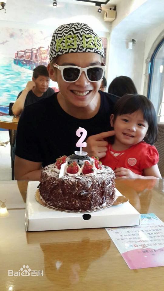 辰亦儒(Calvin)生活照图片图册