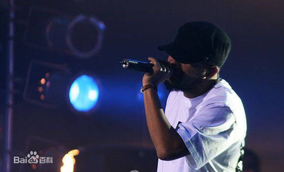 张震岳(Chang, Csun Yuk)演唱会形象1性感图片壁纸