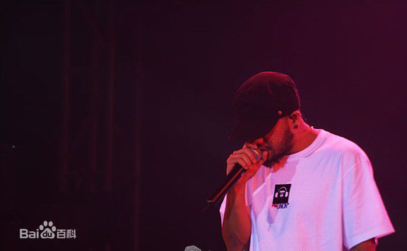 张震岳(Chang, Csun Yuk)演唱会形象1性感图片壁纸