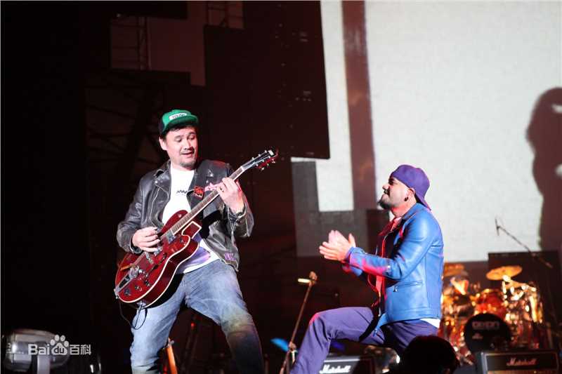 张震岳(Chang, Csun Yuk)西安演唱会前后照片