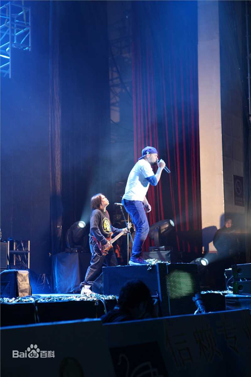 张震岳(Chang, Csun Yuk)西安演唱会前后照片