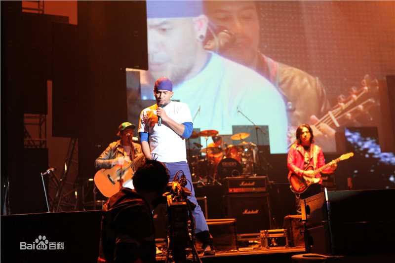 张震岳(Chang, Csun Yuk)西安演唱会前后照片