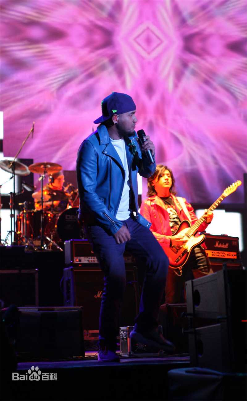 张震岳(Chang, Csun Yuk)西安演唱会前后照片