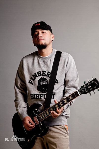 张震岳(Chang, Csun Yuk)前后照片