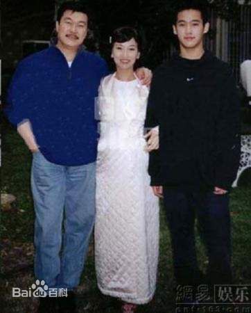 最新黄恺杰(Wesley Wong)性感图片