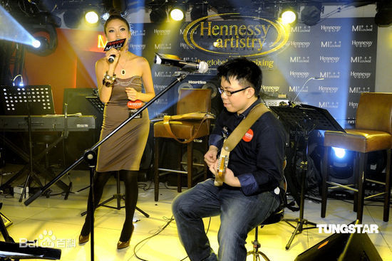 陈奂仁活动照素颜照壁纸