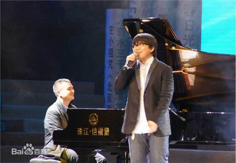 陈奂仁活动照素颜照壁纸