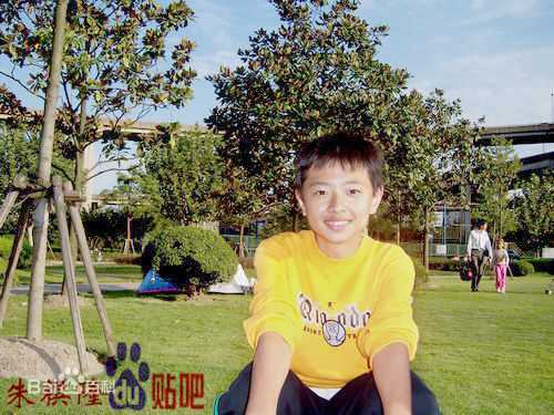 朱祺隆生活照性感图片图集