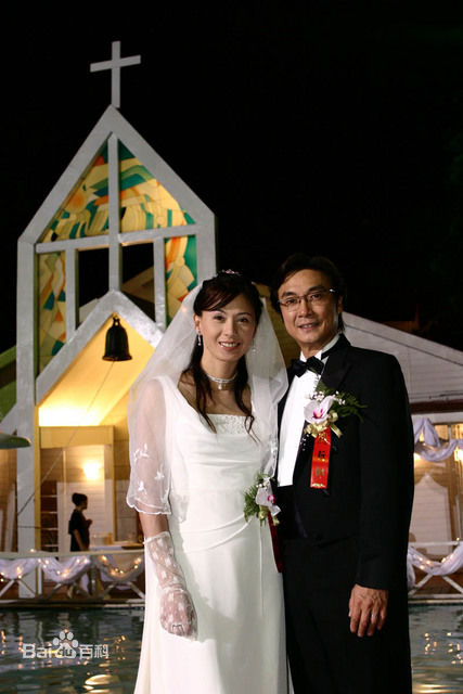 涂善妮(SunnyTu)婚纱照性感图片图集