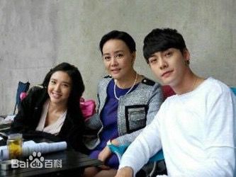 精选范春霞在《因为爱情有幸福》宋小婉中的图册