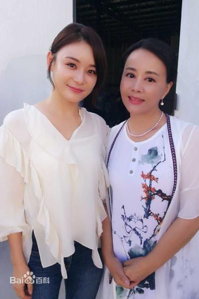 精选范春霞在《米露露求爱记》楚母中的图册