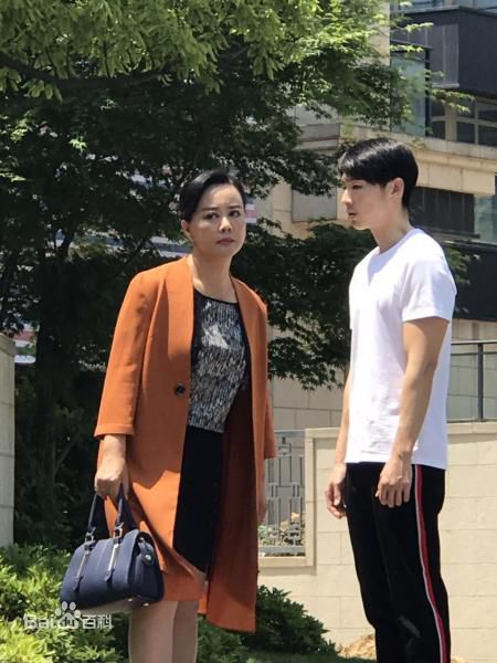 最优质范春霞在《如果爱》陈淑英中的相册