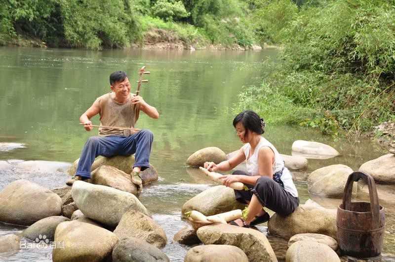 高清范春霞在《遥远的天熊山》饰李嫦娥中的图集