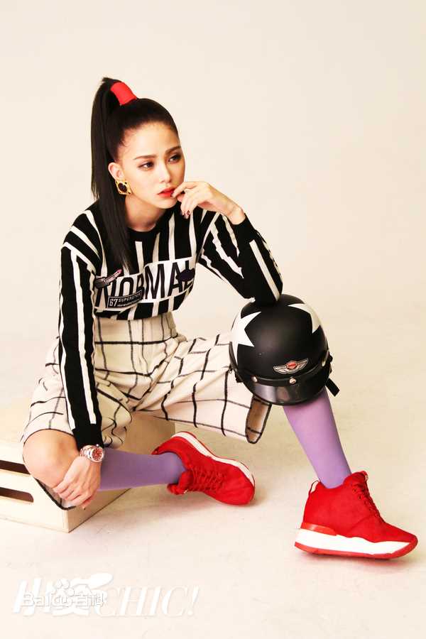 昆凌(Hannah Quinlivan)【小资风尚】素颜照壁纸