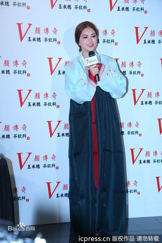 昆凌(Hannah Quinlivan)出席活动图片图集