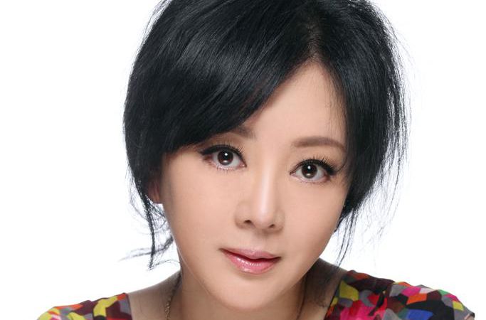 高清梁丽性感图片