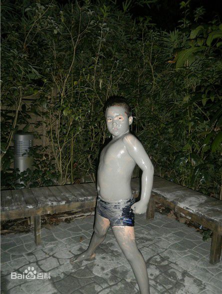 梁智瑜剧组合影图册