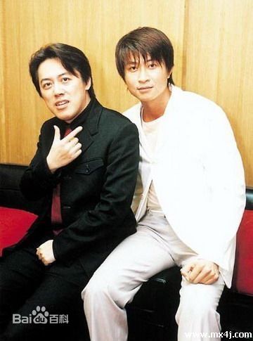 张宇(Phil Chang)和其他明星合照前后照片